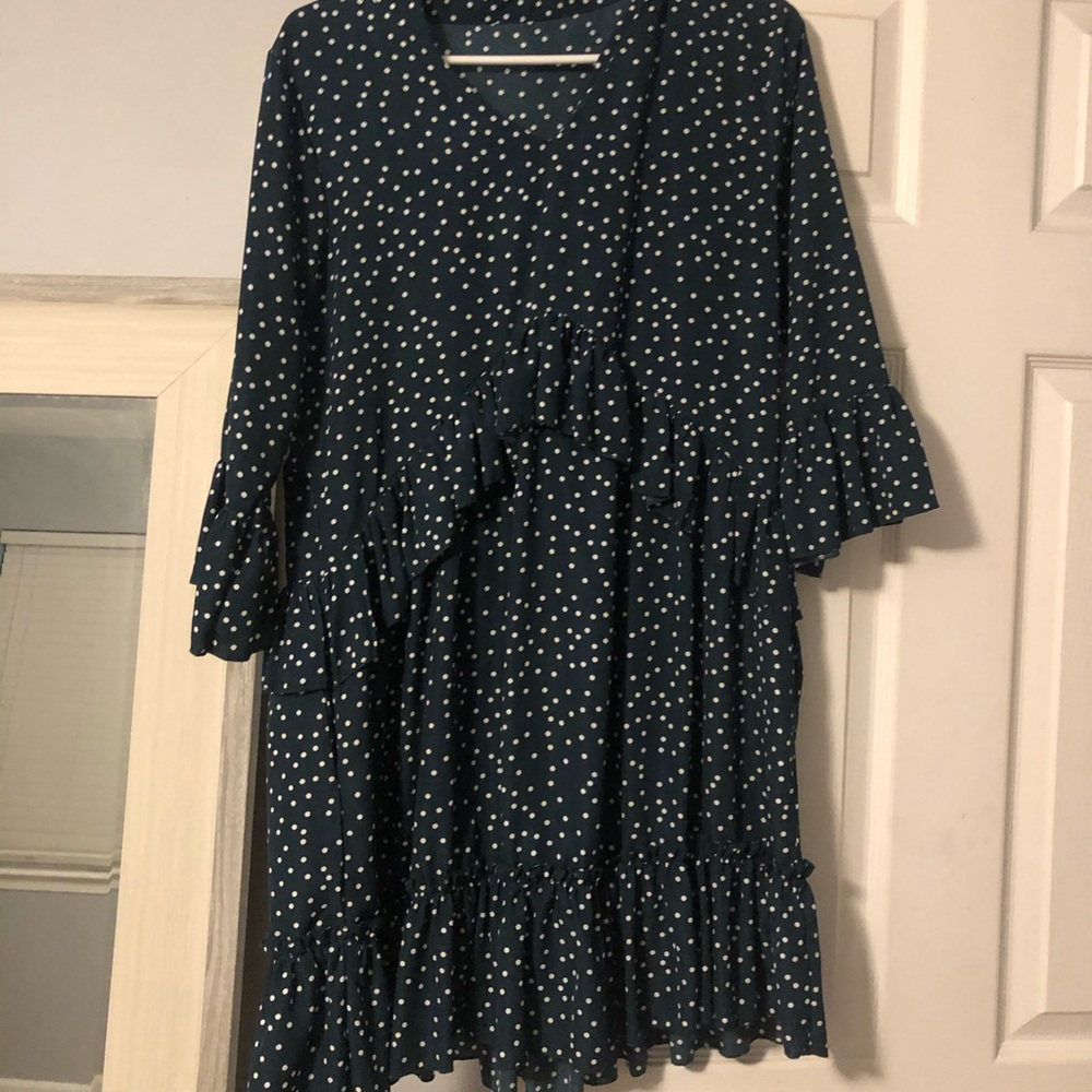 Teal and white polka dot 3/4 sleeve dress